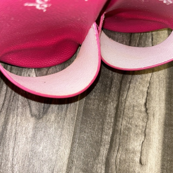 Betty Boop Pink Slides - Picture 9 of 10